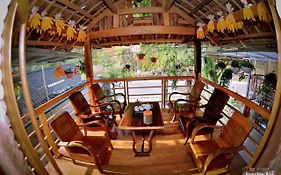 A Lu Homestay & Trekking
